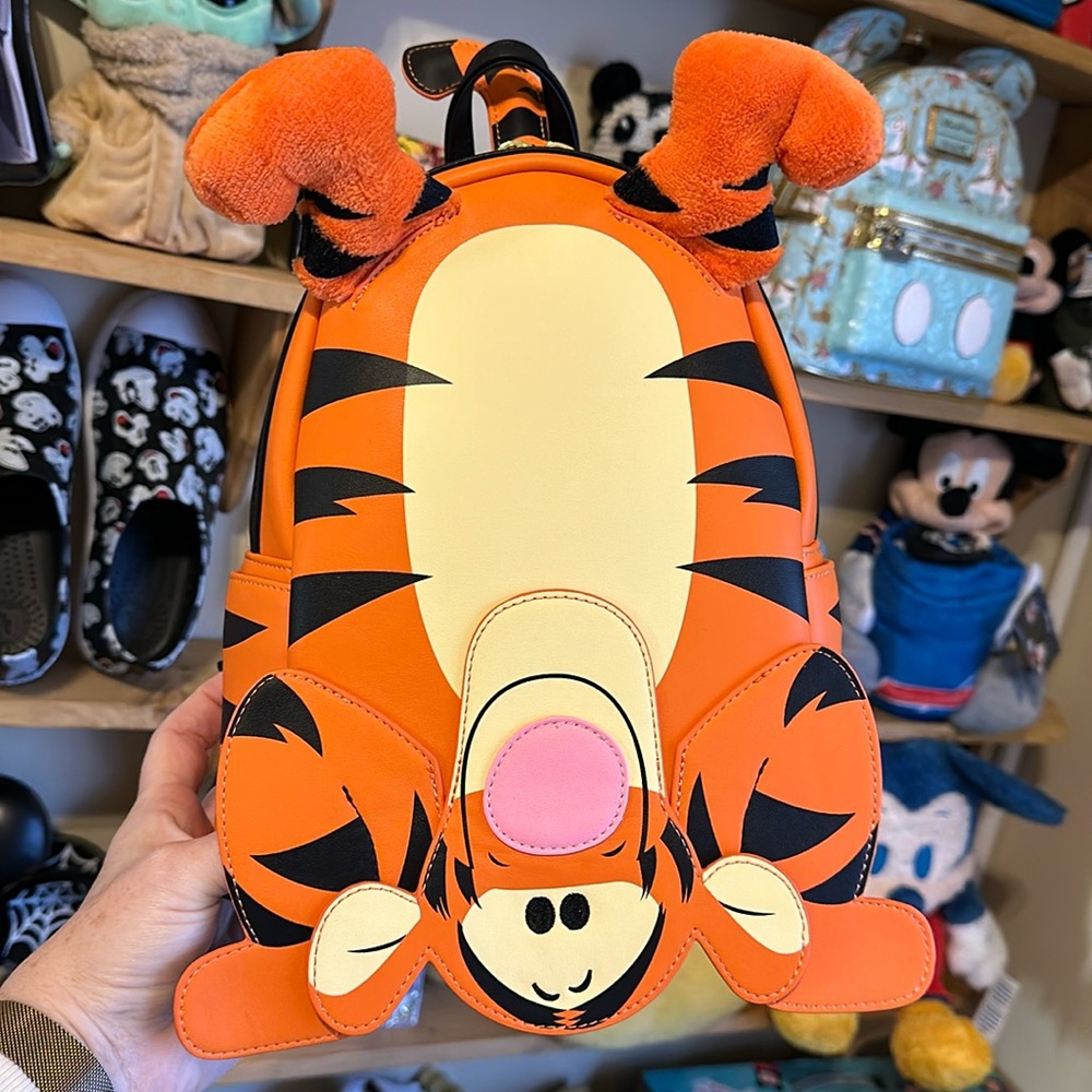 NWT Disney Tigger Loungefly
